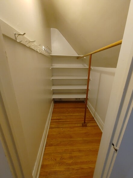 Building Photo - 39 Rutgers St