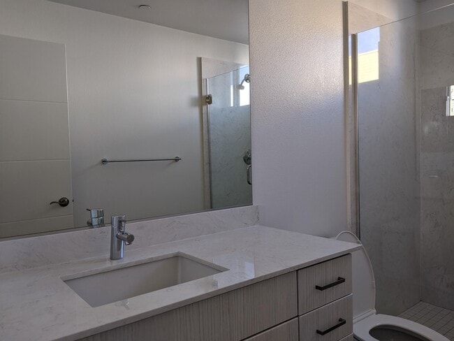 Building Photo - 193 Uptown Cir