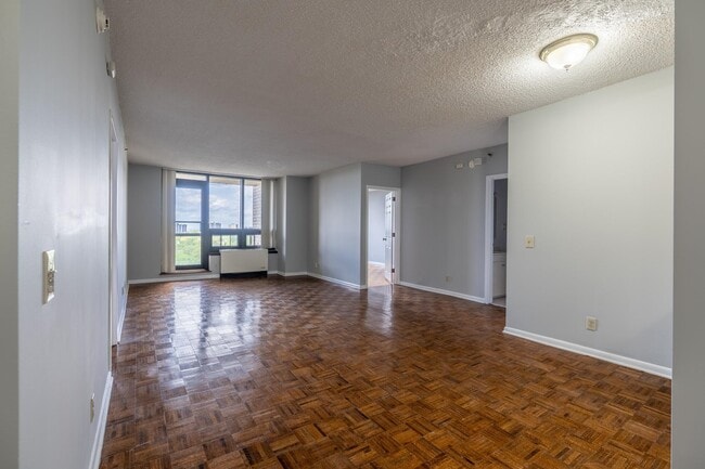 Building Photo - 800 Palisade Ave