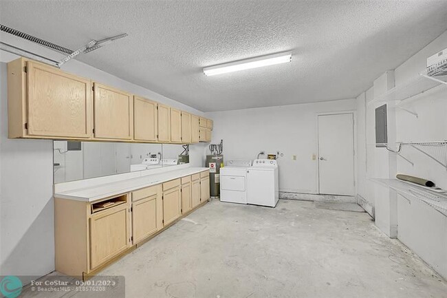 Building Photo - 45 Columbia Ct