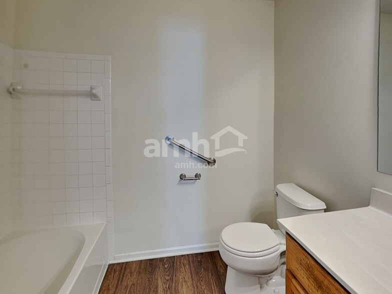 Building Photo - 821 Monarda Pl