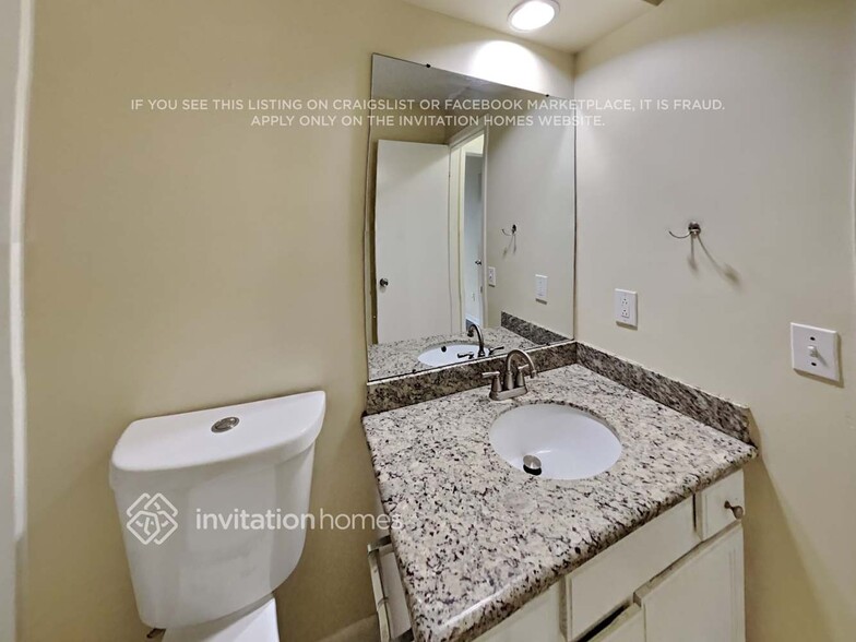 Building Photo - 11911 N Youngwood Ln