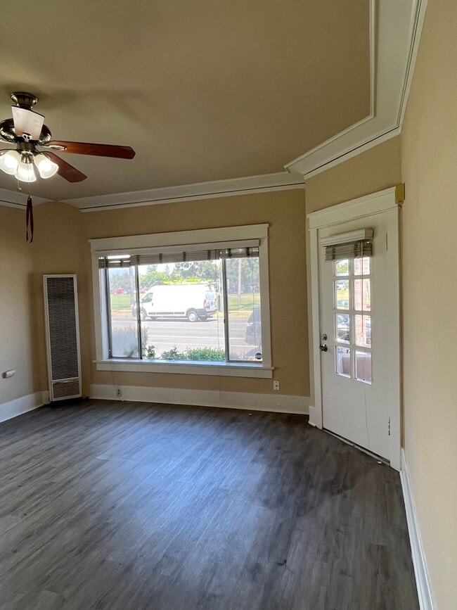 Building Photo - Spacious Studio with Balboa Park Views