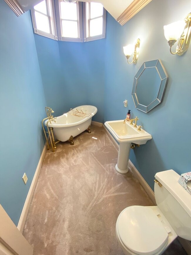 Building Photo - Beautiful home in Fairways subdivision off...