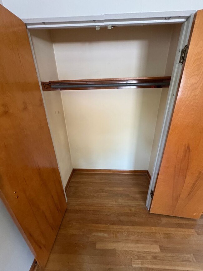 Building Photo - 3 Bedroom - Upper Arlington