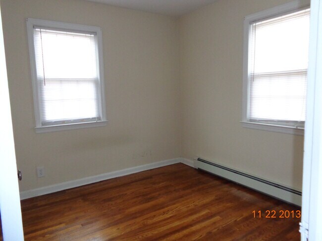 Building Photo - 2 Ridgeway Blvd