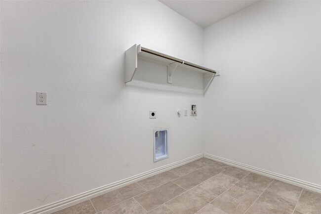 Building Photo - 1732 Ann St