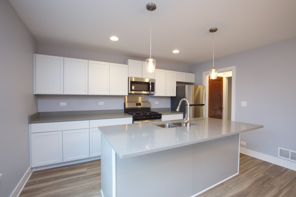 Building Photo - 16637 W Brockman Ave