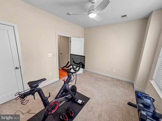 Building Photo - 5610 45th Ave