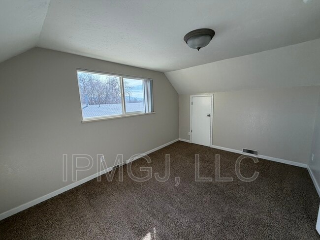 Building Photo - 2917 Formay Ave