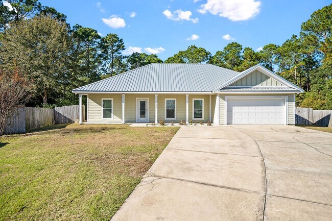 Building Photo - AVAILBALE NOW!