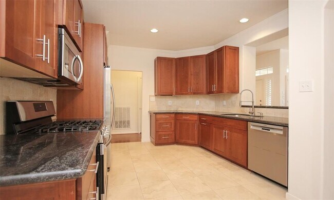 Building Photo - 3 S Avonlea Cir