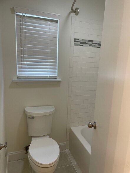 Building Photo - 575 Fairfield Way