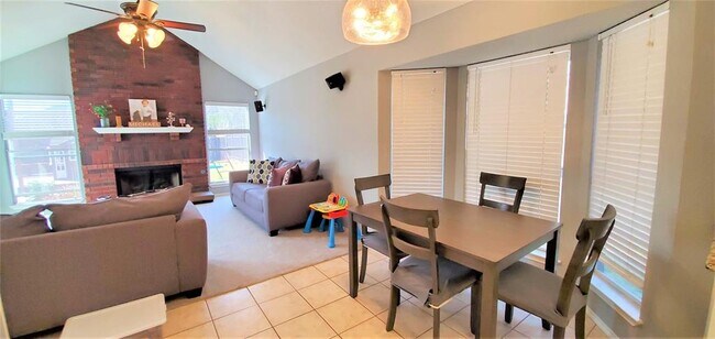 Building Photo - 5213 Valleydale Dr