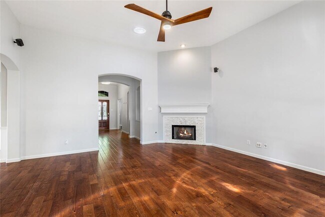 Building Photo - 11 Belcarra Pl