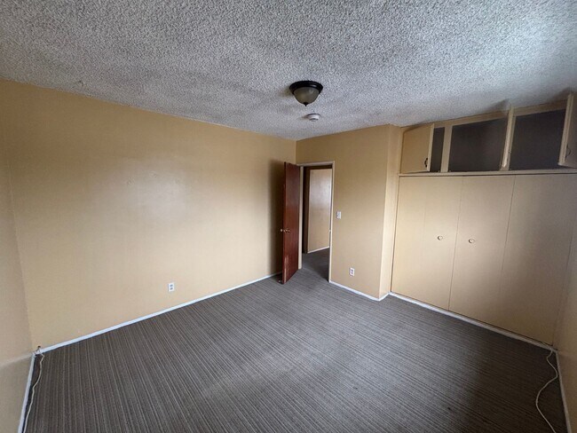 Building Photo - 8866 Wall St