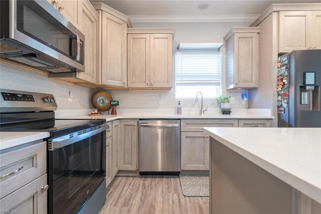 Building Photo - 409 Draper Dr
