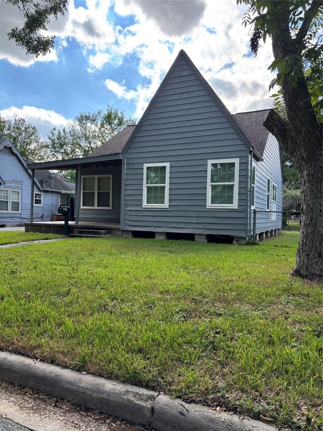 Primary Photo - 917 N Gaillard St
