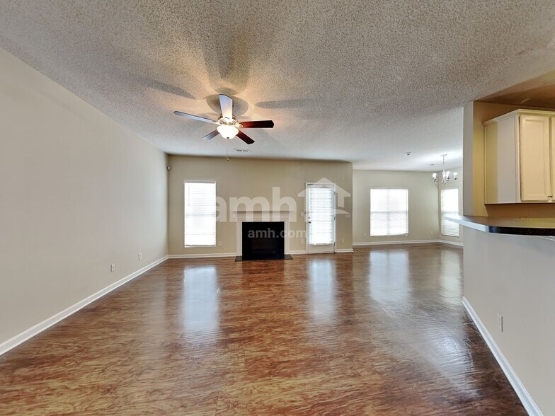 Building Photo - 696 Winners Cir