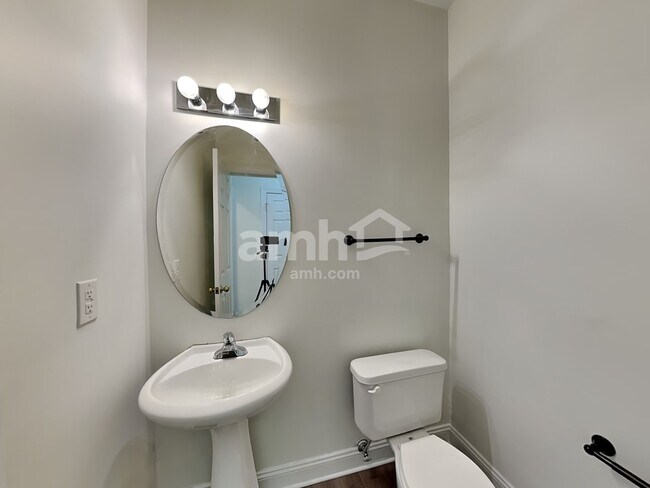 Building Photo - 1013 Triple Crown Dr