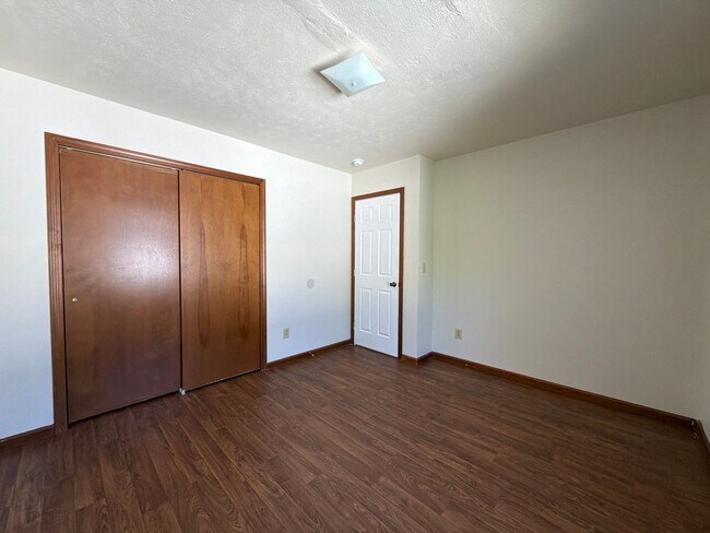 Building Photo - 209 Stonewall Ct