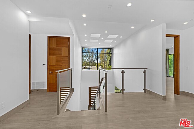 Building Photo - 11200 Dona Lola Dr