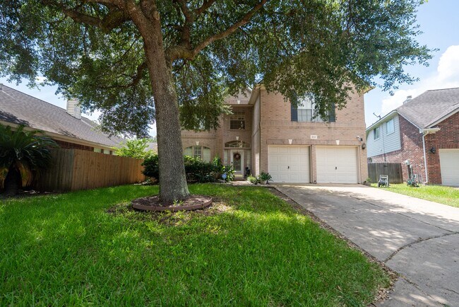 Building Photo - 210 Windrift Ct