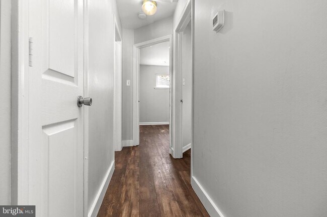 Building Photo - 309 California Trail