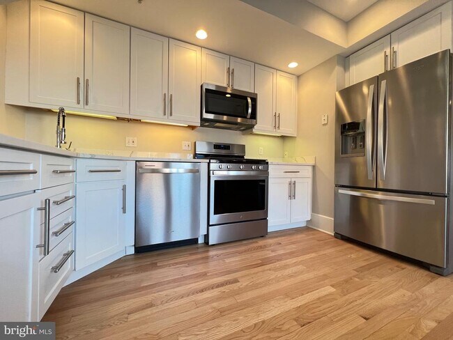 Building Photo - 1616 15th St NW