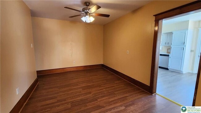 Building Photo - 4633 Lehigh Dr