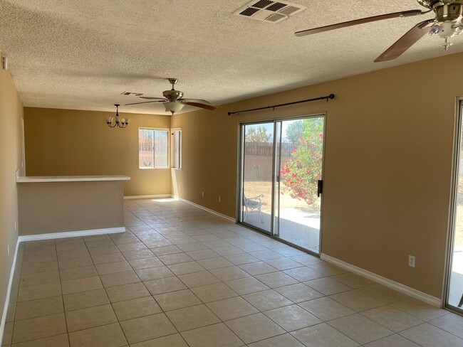 Building Photo - Fresh Paint and New Carpet with Sky Harbor...