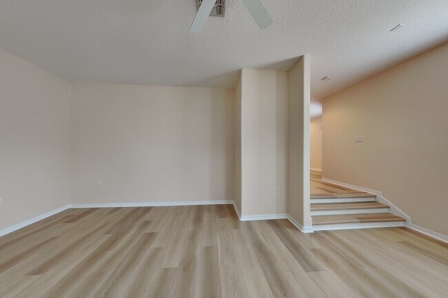 Building Photo - 14614 Cableshire Way