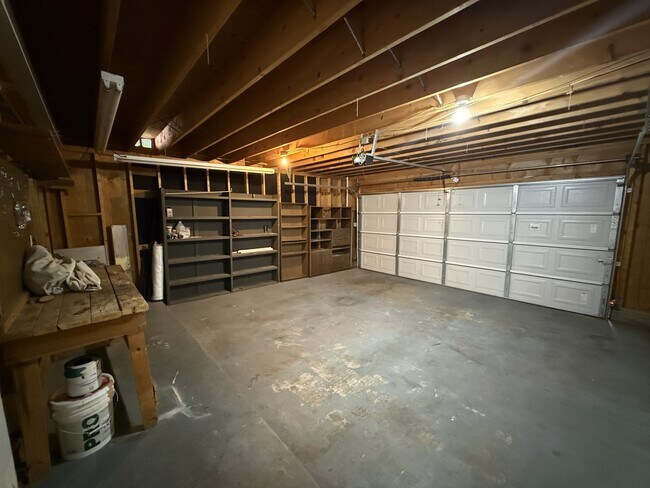 Building Photo - 13515 Mccall Ct NE