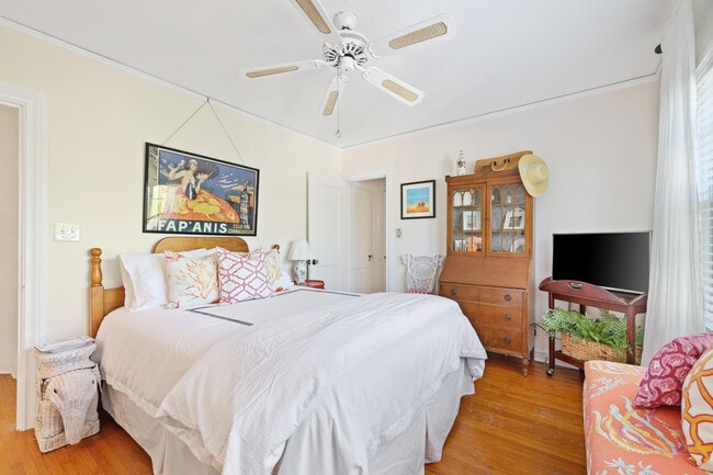 Building Photo - 325 Greymon Dr