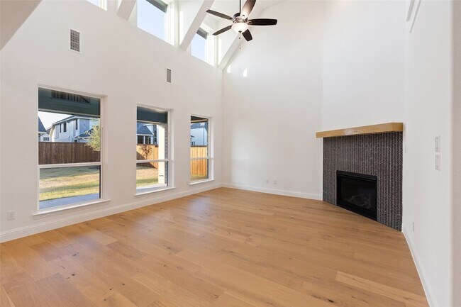 Building Photo - 2380 Rainforest Dr