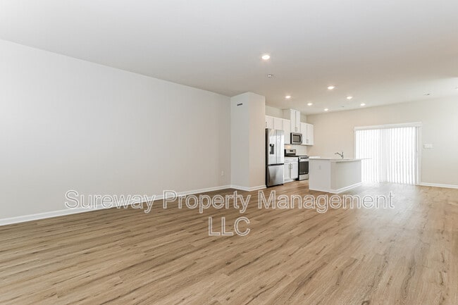 Building Photo - 204 Sandy Rdg Rd