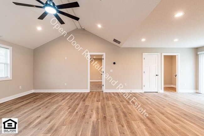 Building Photo - 10547 Old Leo Rd