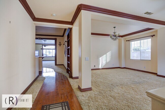 Building Photo - NEW PROMO PRICE! $3,470/MO