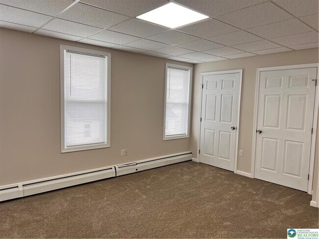 Building Photo - 402 Prospect Ave