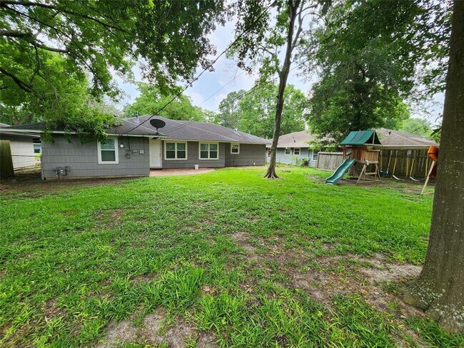 Building Photo - 5535 Berry Creek Dr