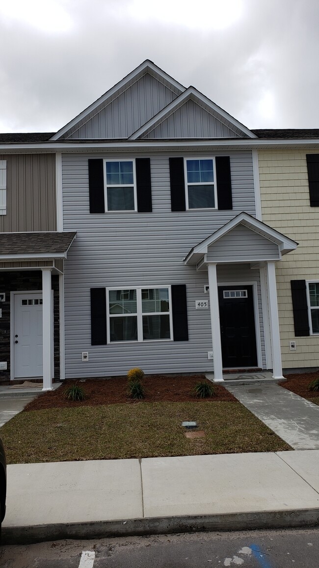 Building Photo - 409 Justice Farm Dr