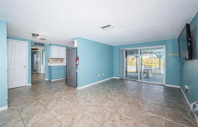 Building Photo - 3627 Grayton Dr