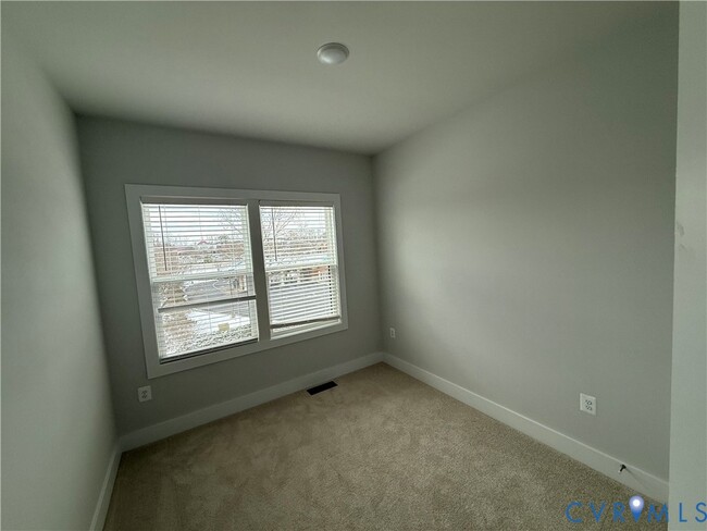 Building Photo - 10137 Blue Wing Ln