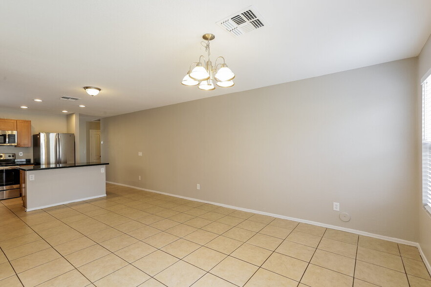 Building Photo - 2544 W Romley Rd