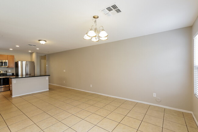 Building Photo - 2544 W Romley Rd