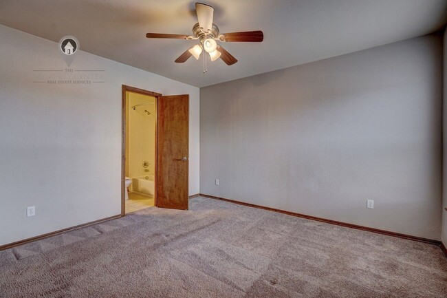 Building Photo - 11150 SW 5th St