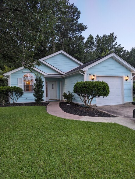 Primary Photo - 1125 Ganton Way