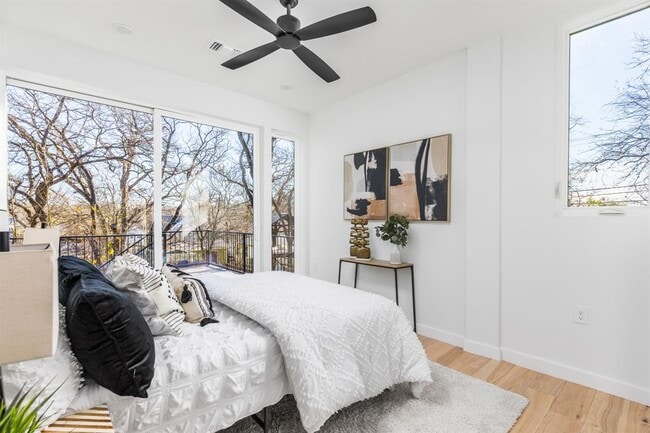 Building Photo - 1205 Perez St