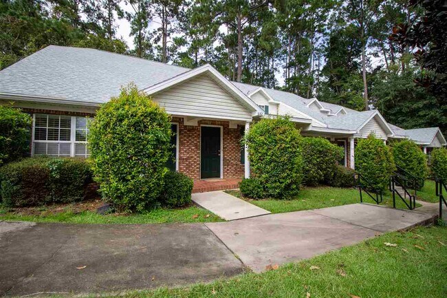 Building Photo - 2738 W Tharpe St