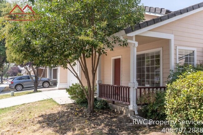 Building Photo - 1459 Chavez Way